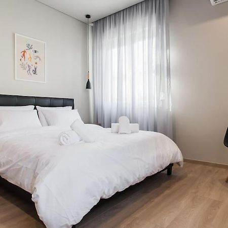 Piraeus Deluxe 2Bdr Apt - Near Metro And Port ภายนอก รูปภาพ