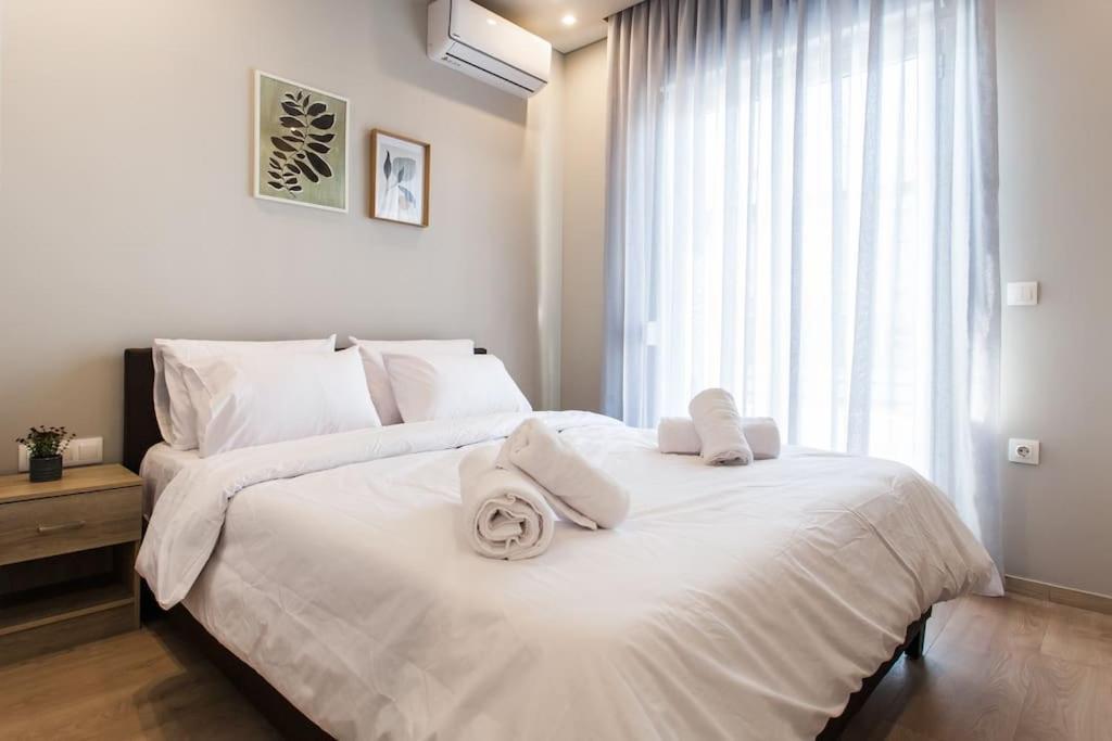 Piraeus Deluxe 2Bdr Apt - Near Metro And Port ภายนอก รูปภาพ